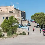 Petit Hotel Hostatgeria Sant Salvador