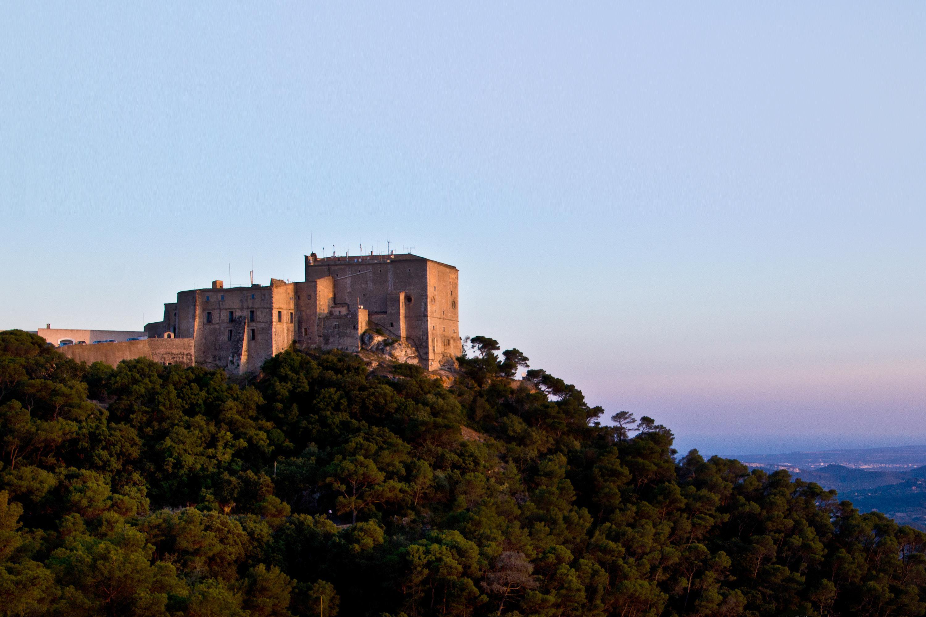 Petit Hostatgeria Sant Salvador 3*