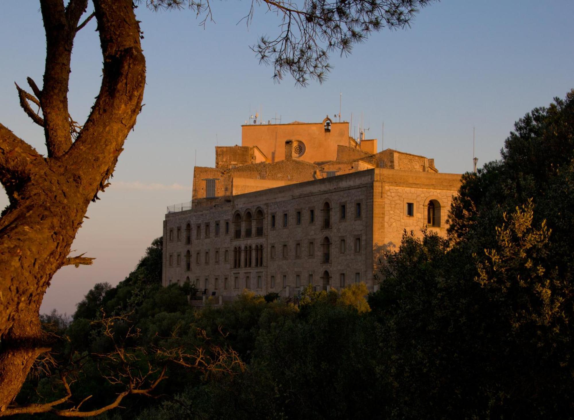 Hotel Petit Hostatgeria Sant Salvador 3*